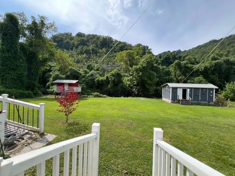 135 Jerry Bottom, Huddy, KY 41535 - #3
