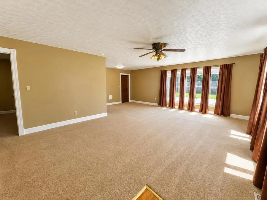 113 Dogwood Street, Pikeville, KY 41501 - #3