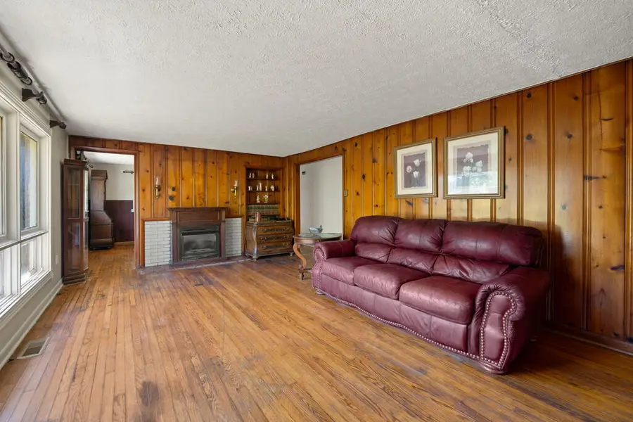 2258 W Ky 80, Hazard, KY 41701 - #2