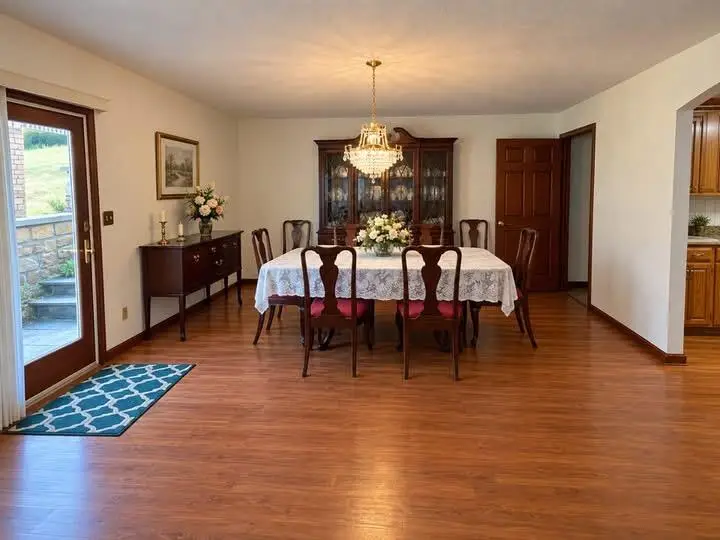 608 E 7th Ave, Williamson, WV 25661 - #3