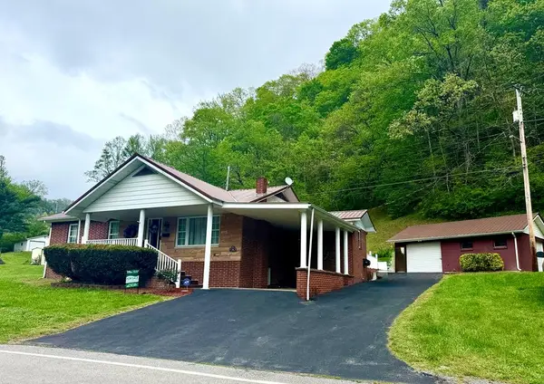 608 Beaver Creek Road, Elkhorn City, KY 41522
