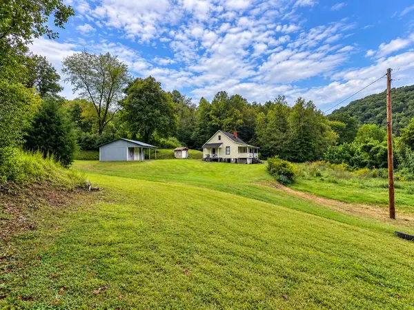 10625 Brushy Road, Pikeville, KY 41501