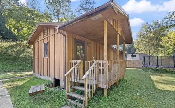 3150 Possum Trot, Leburn, KY 41831