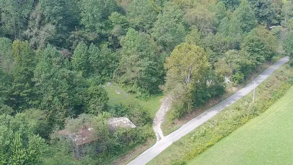 51 Ronnie Marshall Cemetery Rd., Salyersville, KY 41465