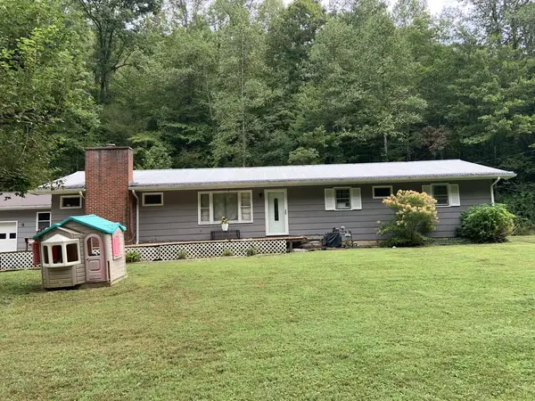 343 Barnett Road, Salyersville, KY 41465
