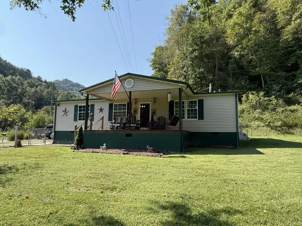 351 Whippoorwill Rd, Paintsville, KY 41240 - #1
