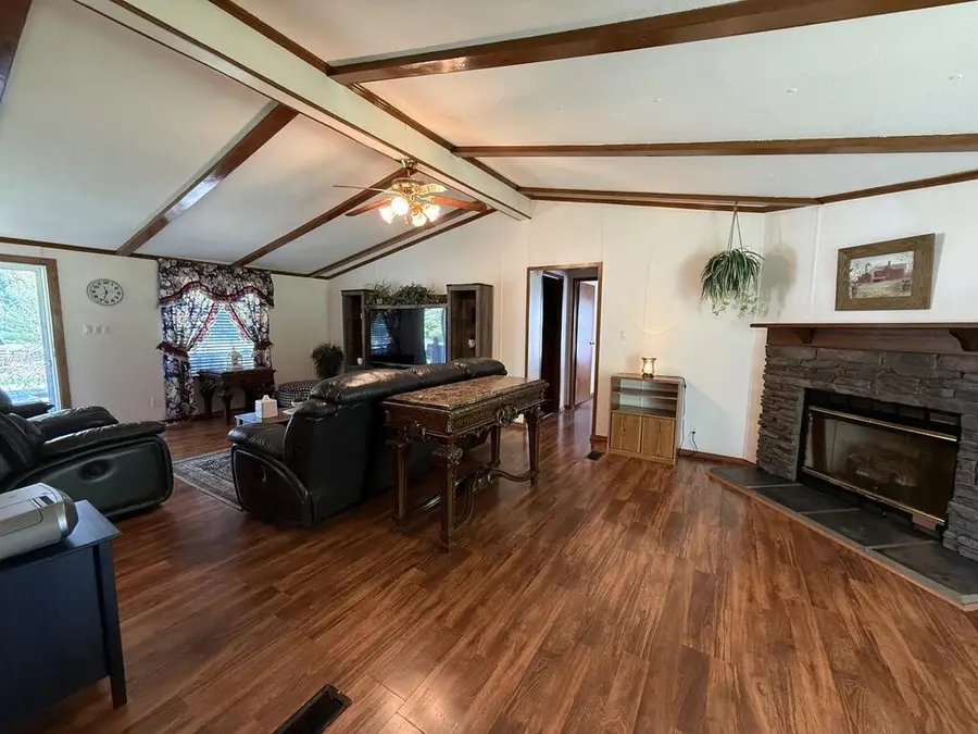 351 Whippoorwill Rd, Paintsville, KY 41240 - #3