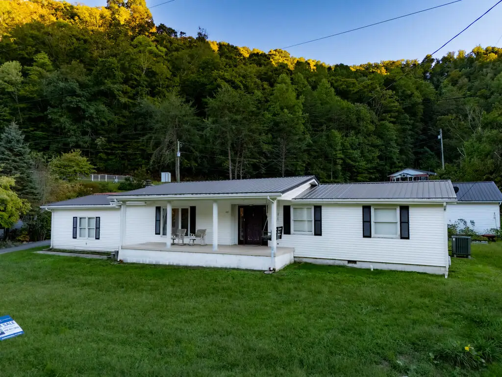 107 Big Sandy Shrine Rd, Hagerhill, KY 41222 - #1
