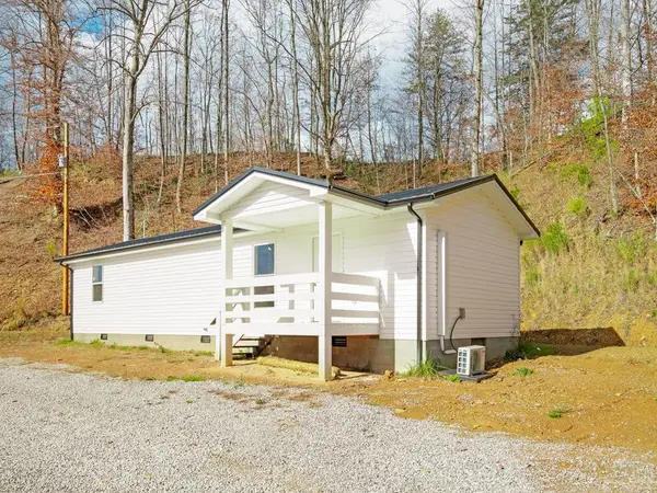 223 Chance Way, Bonnyman, KY 41719