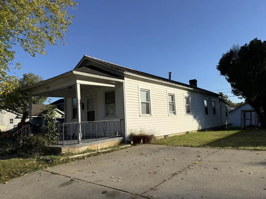 320 S Jefferson St, Louisa, KY 41230 - #2