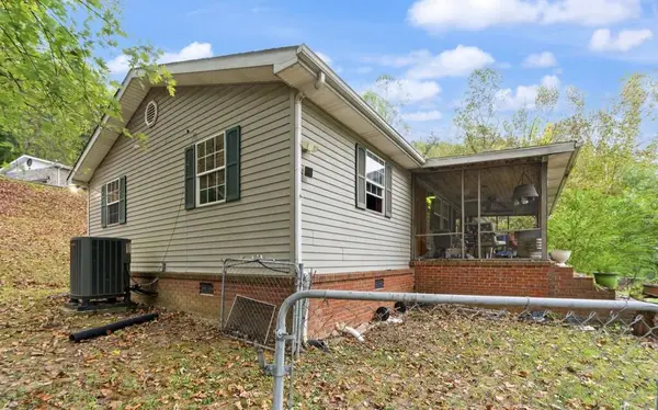 35 Hollan Lane, Hazard, KY 41701