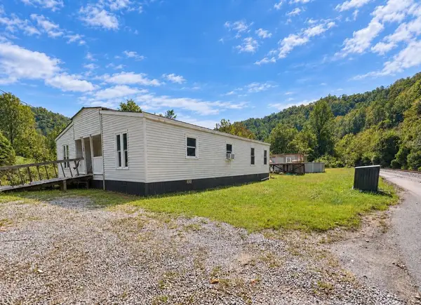 386 Arrowwood Dr, Happy, KY 41746
