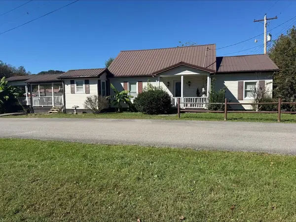 69 S Buckingham, West Van Lear, KY 41268