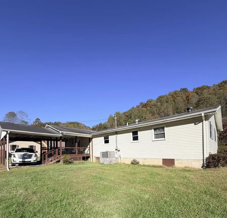 42 Wallen Dr, Prestonsburg, KY 41653 - #2