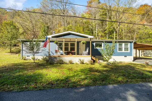 930 Runyon Branch Road, Pinsonfork, KY 41555