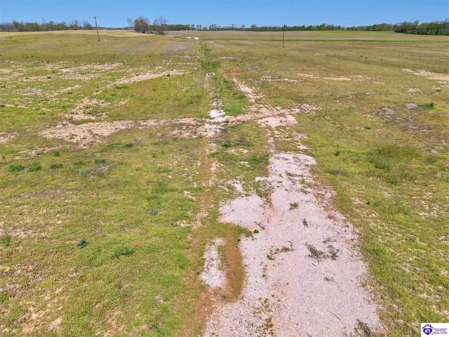 9000 Leitchfield Road, Cecilia, KY 42724 - #2