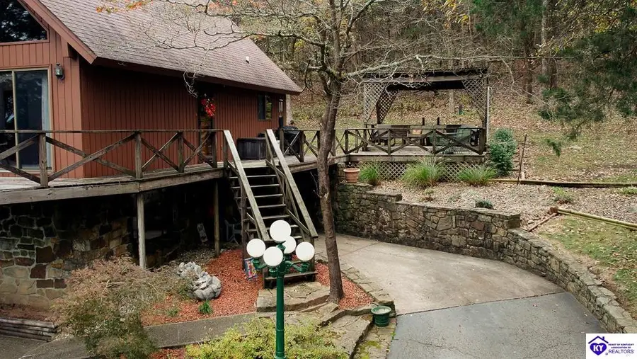 684 Windy Hill Road, Horse Cave, KY 42749 - #2