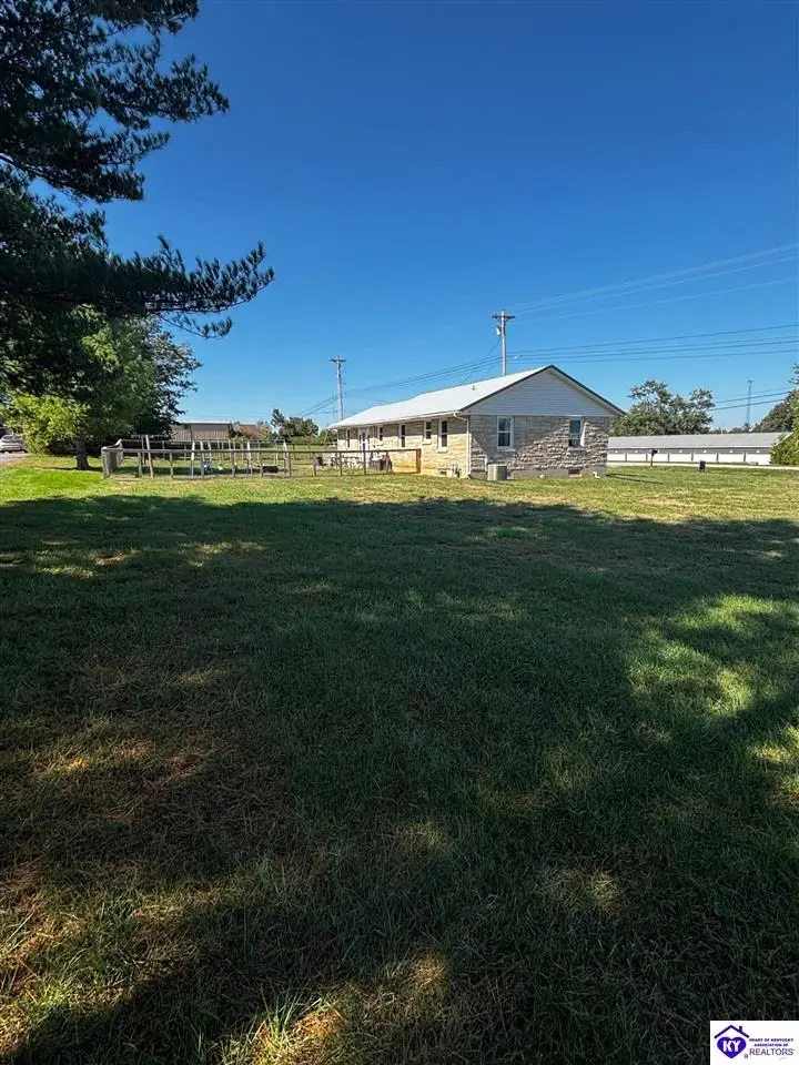 648 W Main Street, Campbellsville, KY 42718 - #3