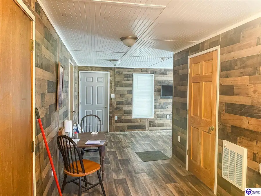 362 Lower Ridge Crest Road, Clarkson, KY 42726 - #2