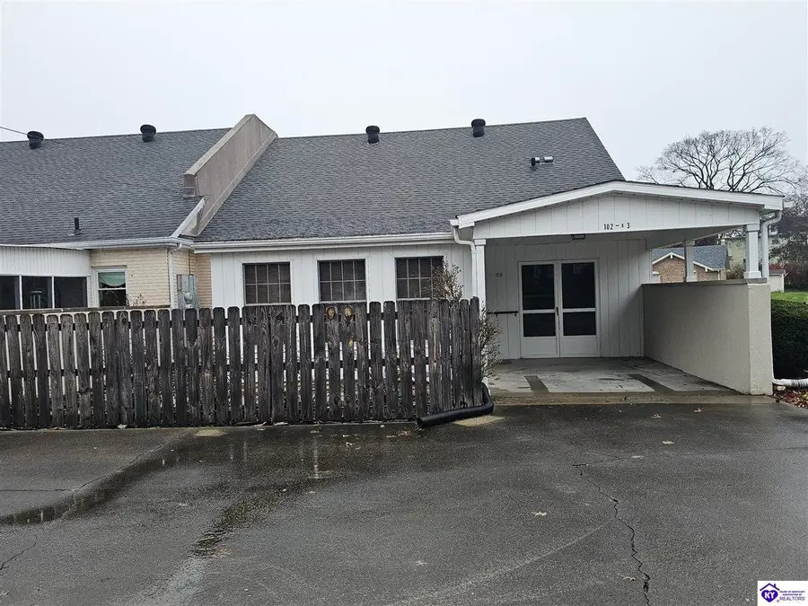 102 Regency Court, Campbellsville, KY 42718 - #2