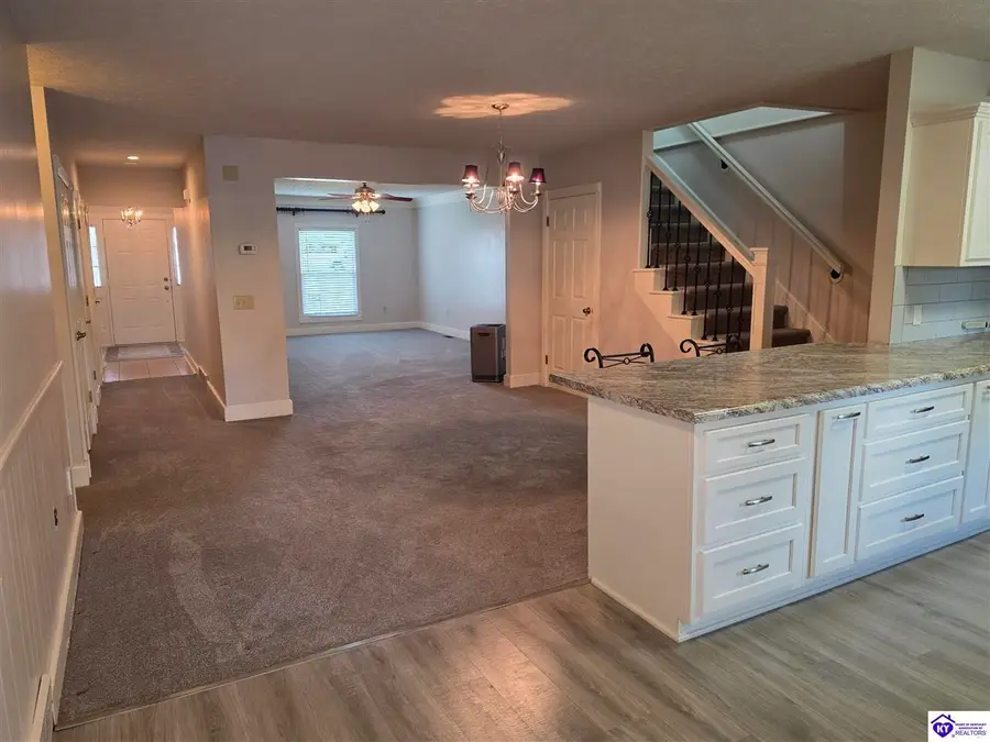 102 Regency Court, Campbellsville, KY 42718 - #3
