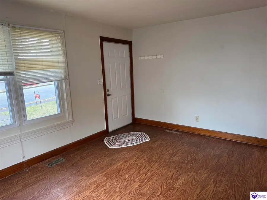 305 Sycamore Street, Elizabethtown, KY 42701 - #3