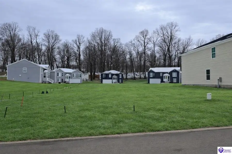108 Ashwood Drive, Elizabethtown, KY 42701 - #2