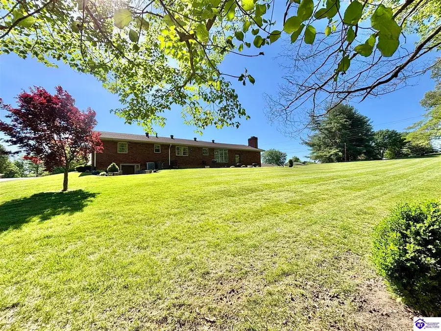 101 Mayflower Lane, Campbellsville, KY 42718 - #2