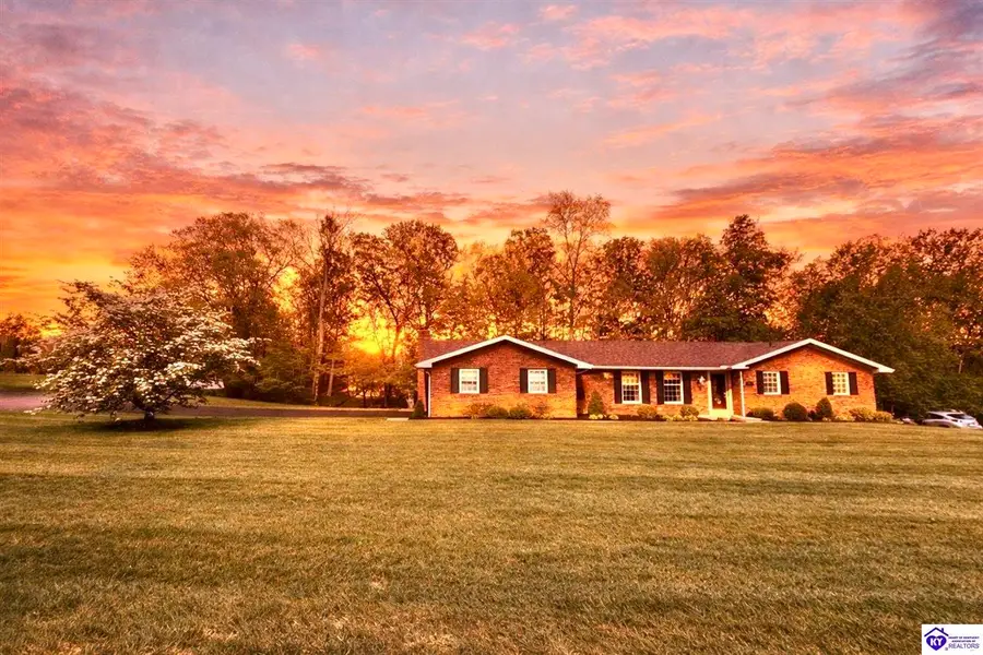 101 Mayflower Lane, Campbellsville, KY 42718 - #3