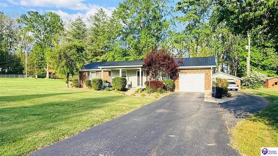 124 Park Avenue, Greensburg, KY 42743 - #3