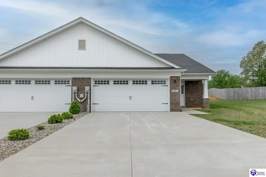 307 Breckinridge Circle, Vine Grove, KY 40175 - #2
