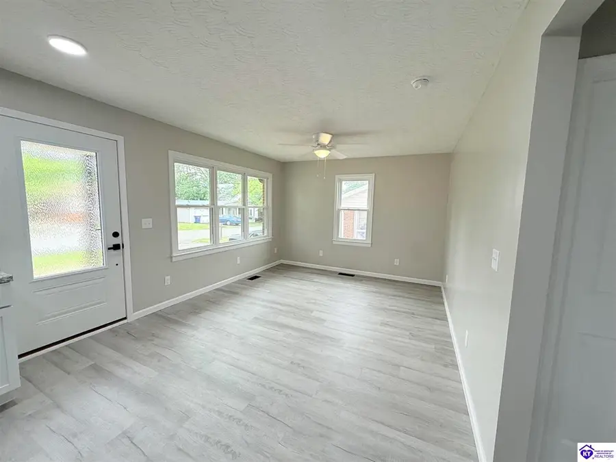 209 Russell Avenue, Greensburg, KY 42743 - #2