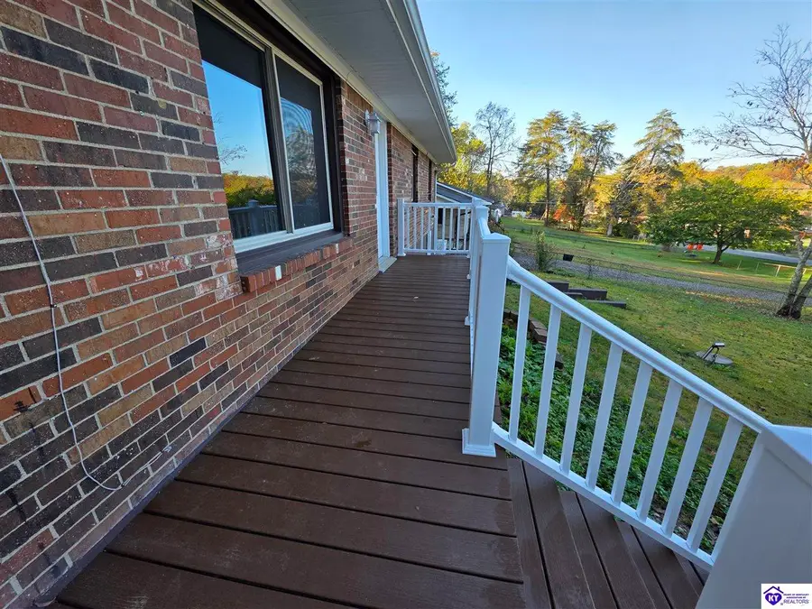 454 Pinewood Drive, Radcliff, KY 40160 - #3
