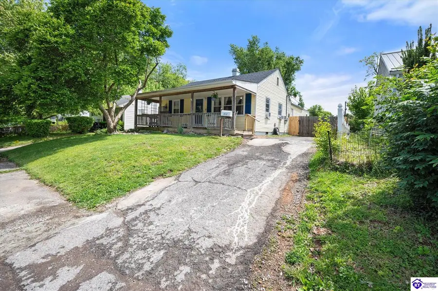 513 Village Drive, Elizabethtown, KY 42701 - #3