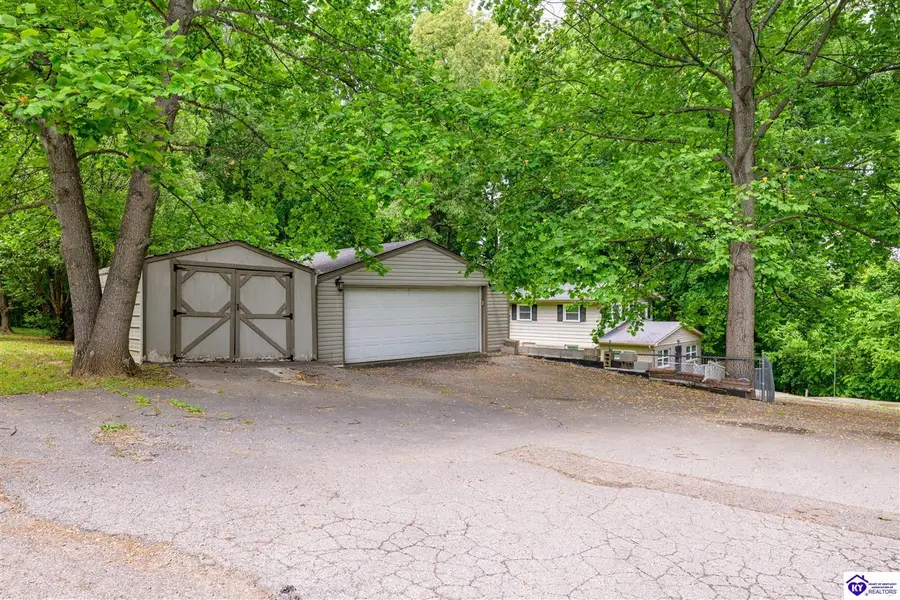 101 Hilltop Road, Vine Grove, KY 40175 - #3