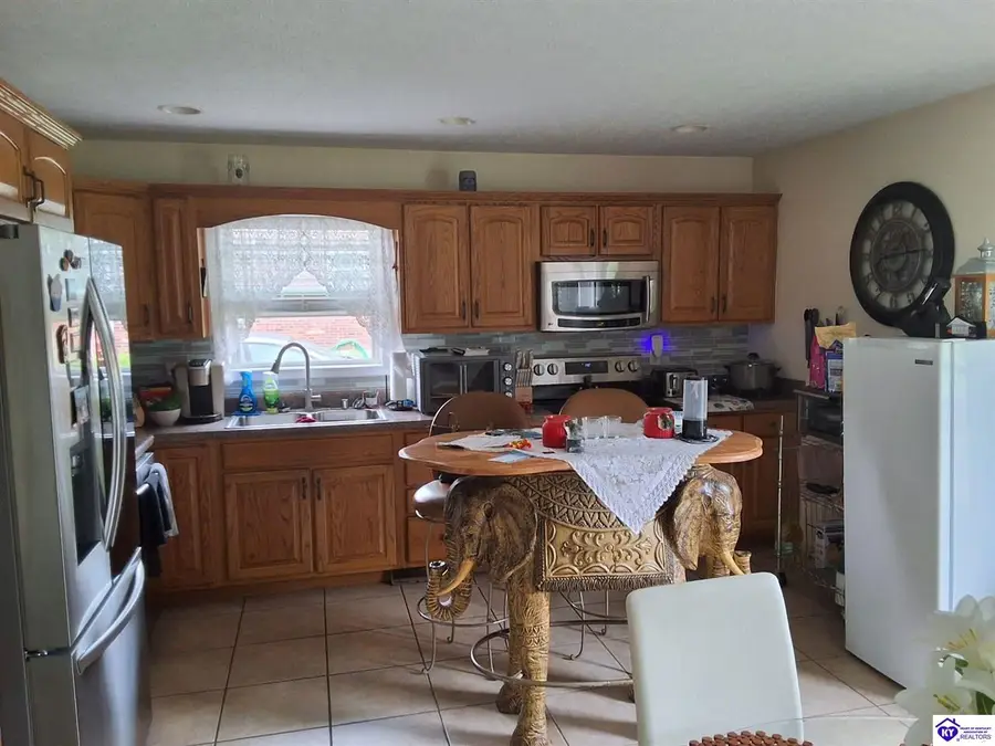 553 Charlemagne Boulevard, Elizabethtown, KY 42701 - #3