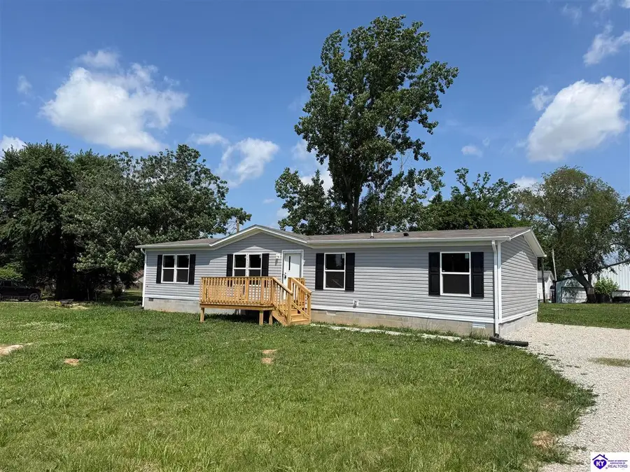 615 W High Street, Irvington, KY 40146 - #3