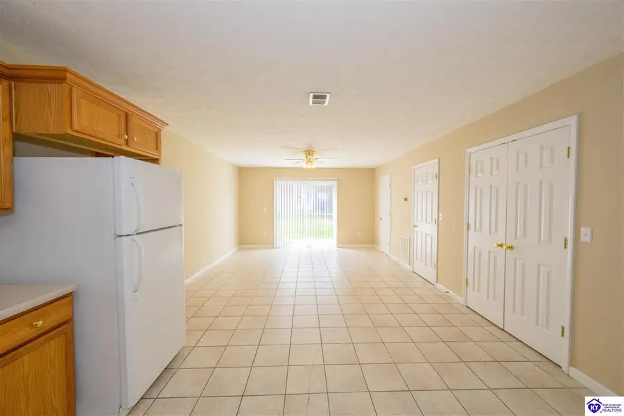 109 Poplar Circle, Radcliff, KY 40160 - #2