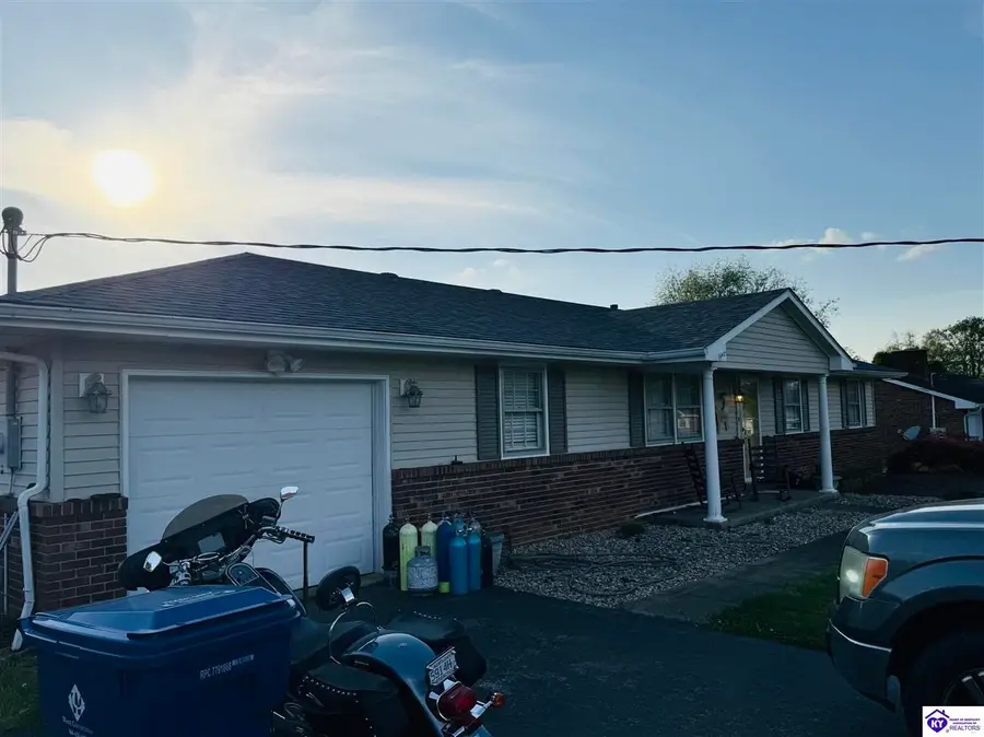 905 Gardenia Drive, Campbellsville, KY 42718 - #3