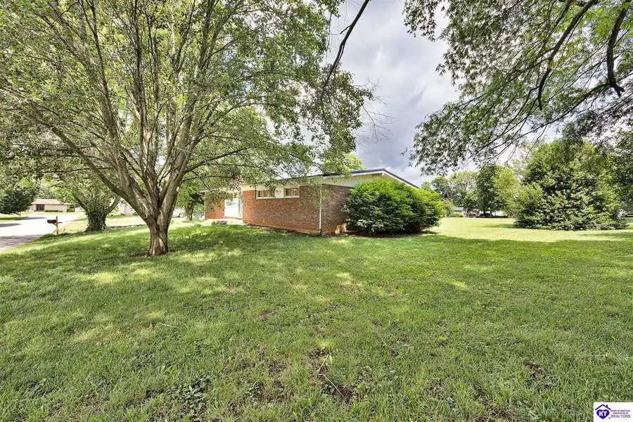 100 Bedford Court, Horse Cave, KY 42749 - #2