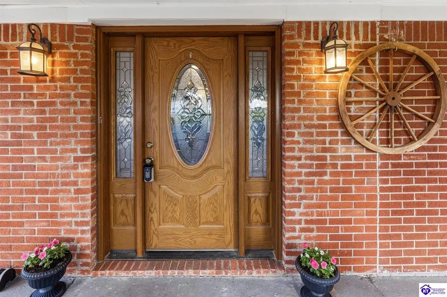 4820 Fort Avenue, Vine Grove, KY 40175 - #2