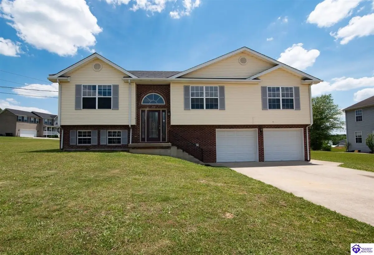 250 Meadowlake Drive, Radcliff, KY 40160 - #1