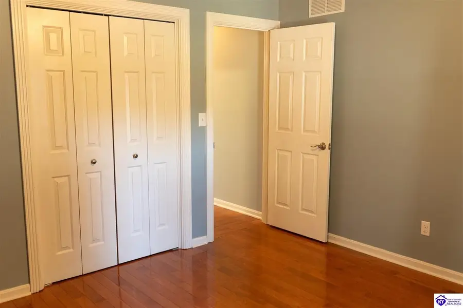 340 Beechwood Drive, Campbellsville, KY 42718 - #3