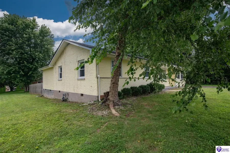 428 N Hillcrest Drive, Vine Grove, KY 40175 - #3