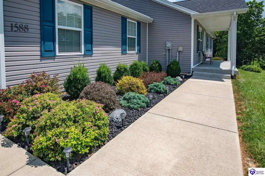 1588 Cecilia Smiths Mill Road, Cecilia, KY 42724 - #3