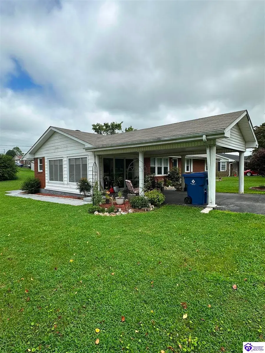109 Valley View Drive, Campbellsville, KY 42718 - #3