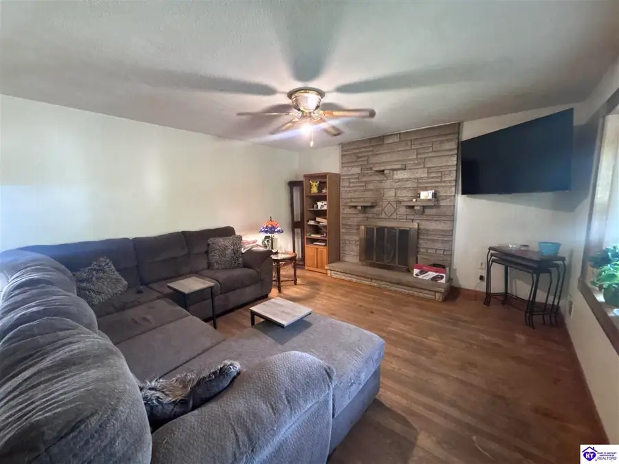 9022 Wanlou Drive, Louisville, KY 40272 - #3