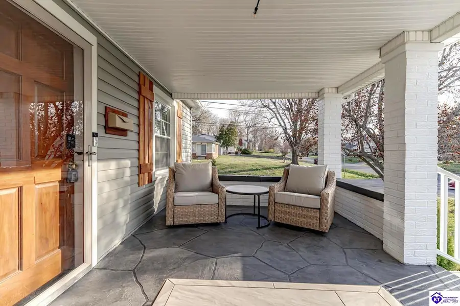 824 N Main Street, Elizabethtown, KY 42701 - #2