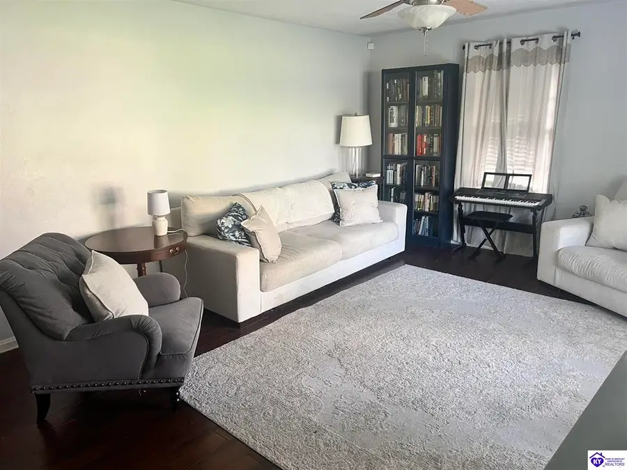 606 Sunrise Lane, Elizabethtown, KY 42701 - #2