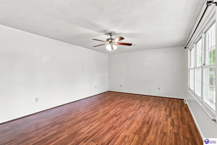906 Mary Court, Radcliff, KY 40160 - #3